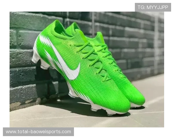 绿色球星足球鞋测评：性能与舒适性的完美结合，助力赛场突破极限